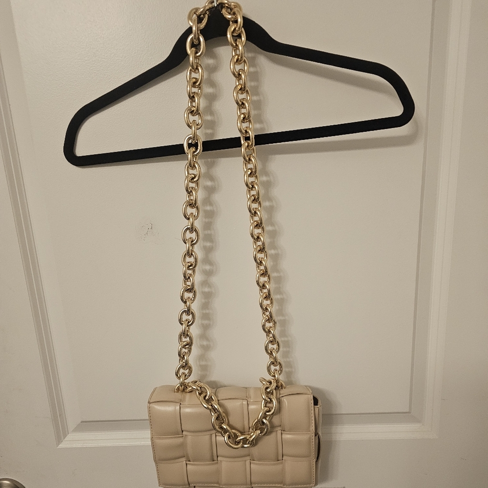 Cape Robbin Cream Crossbody Bag with Gold Chain
